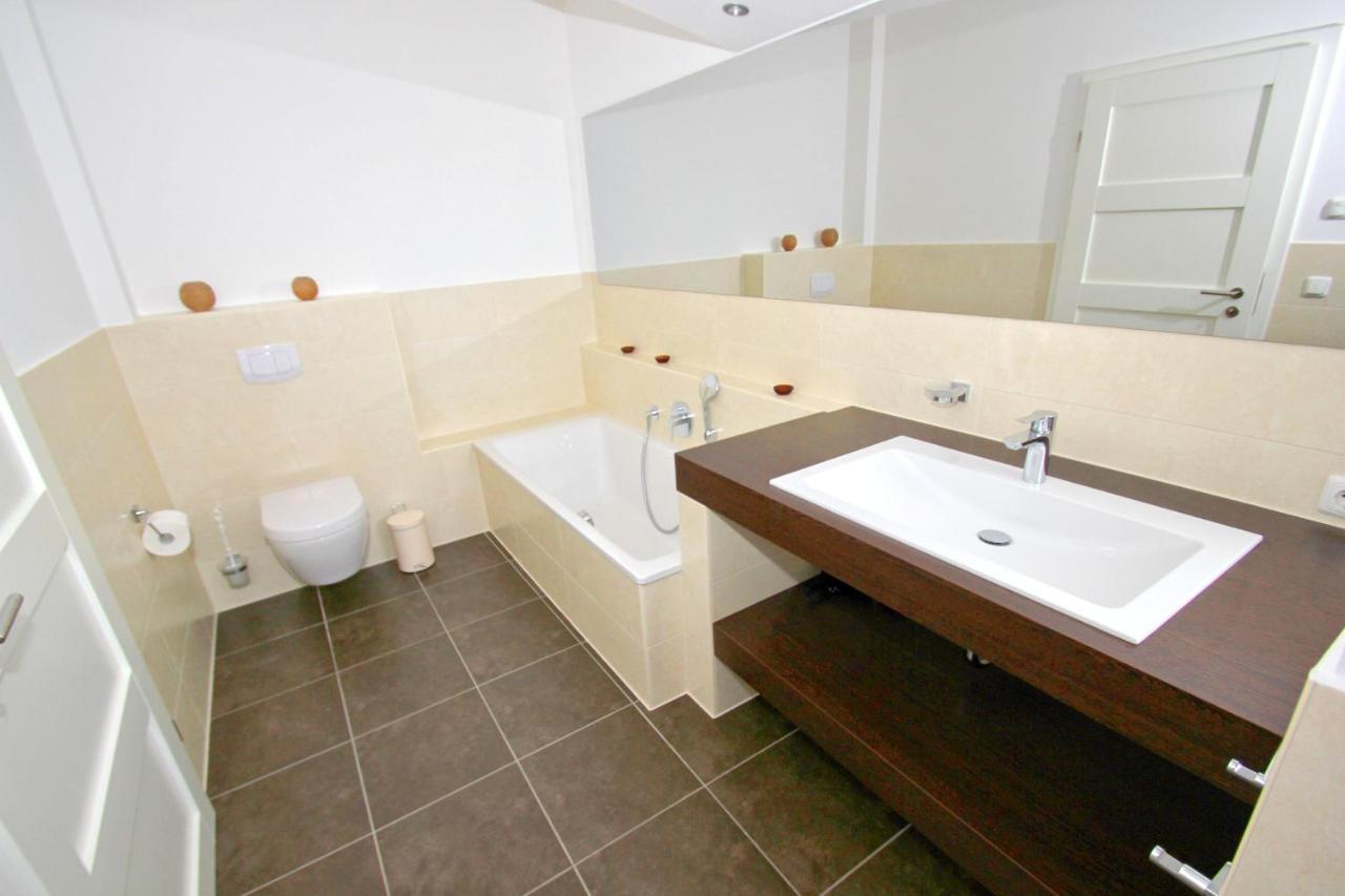 Hafennahe Penthousewohnung Mit Meerblick - Hafenresidenz Lauterbach Fewo 2-7 外观 照片